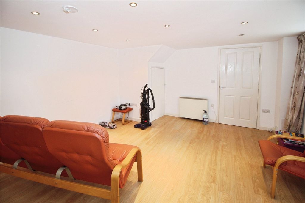 Property photo 3 of 8 Picture No. 03