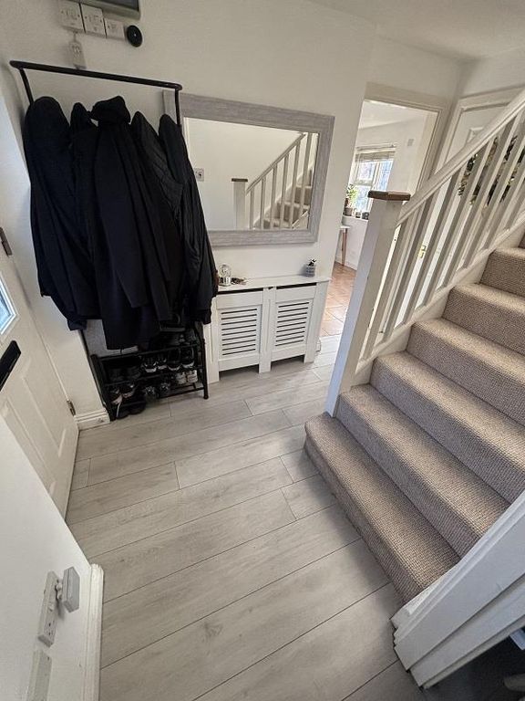 Property photo 3 of 23 30 Berrowside - Hallway 3.Jpg