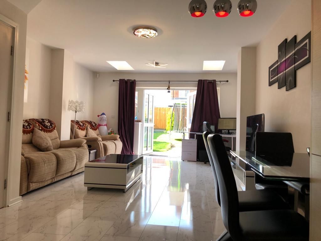 Property photo 2 of 18