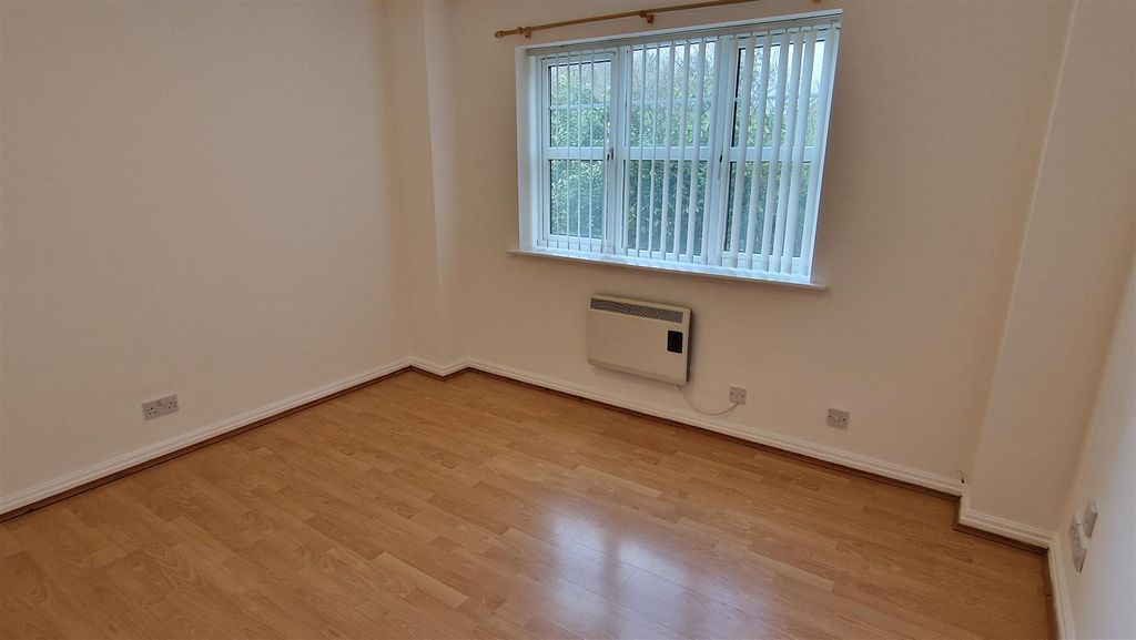 Property photo 3 of 8 20260304_085056.Jpg