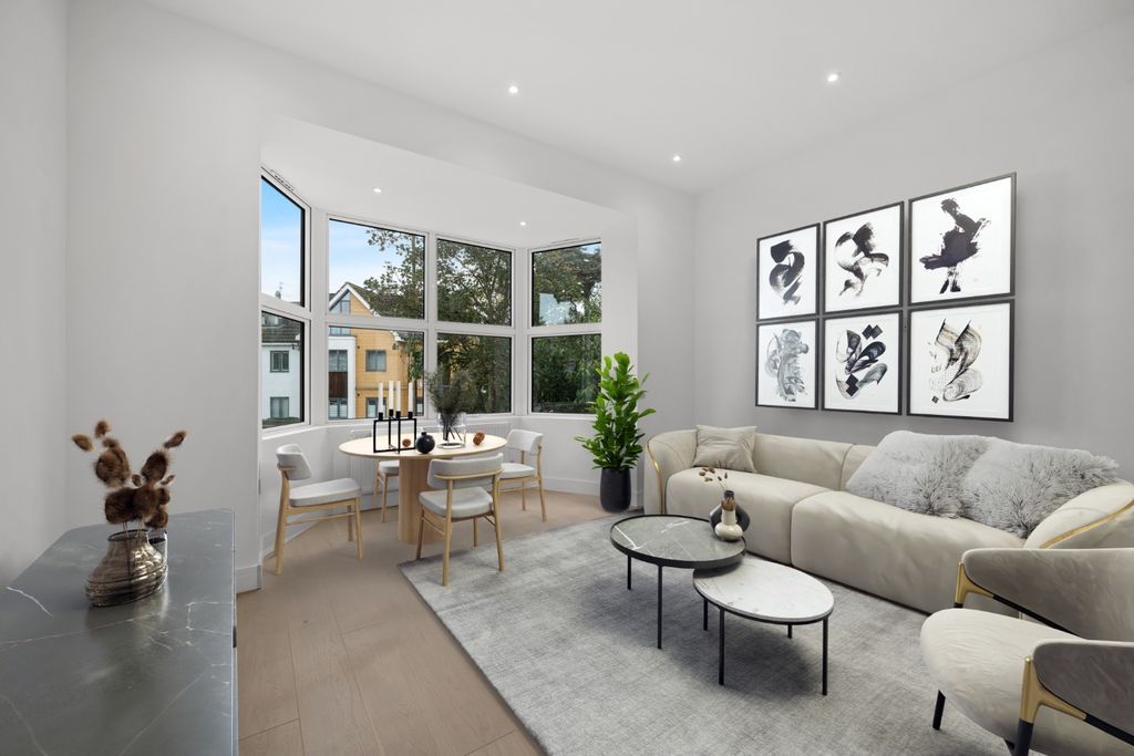 Property photo 2 of 8 5412262