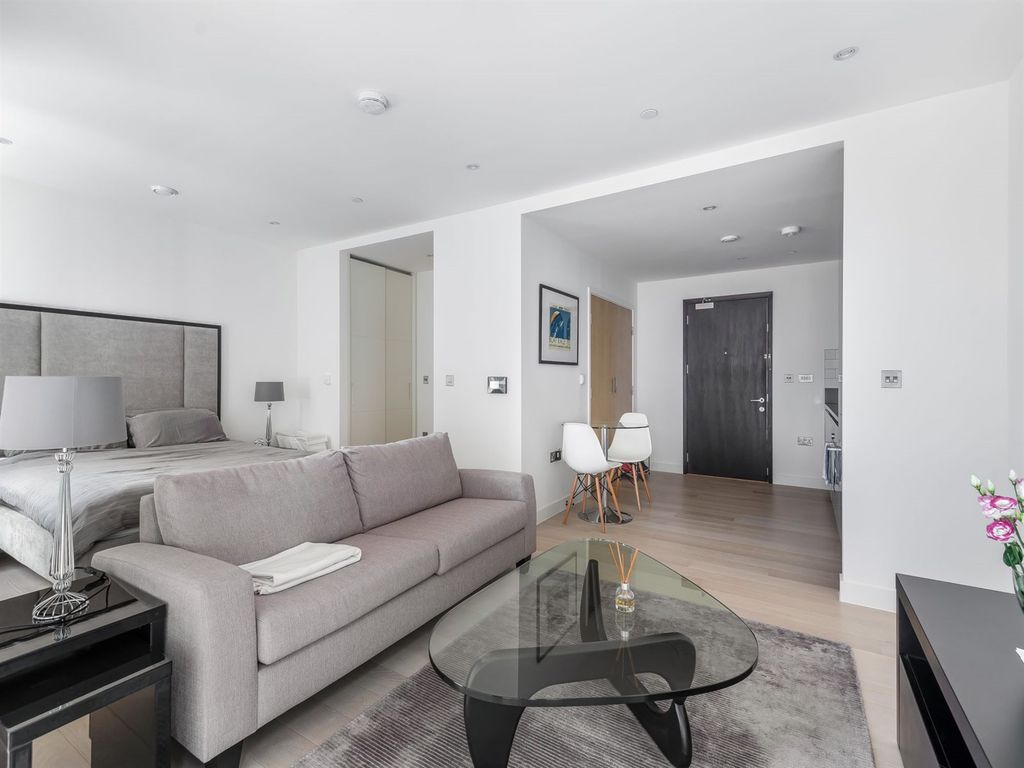 Property photo 1 of 12 Studio