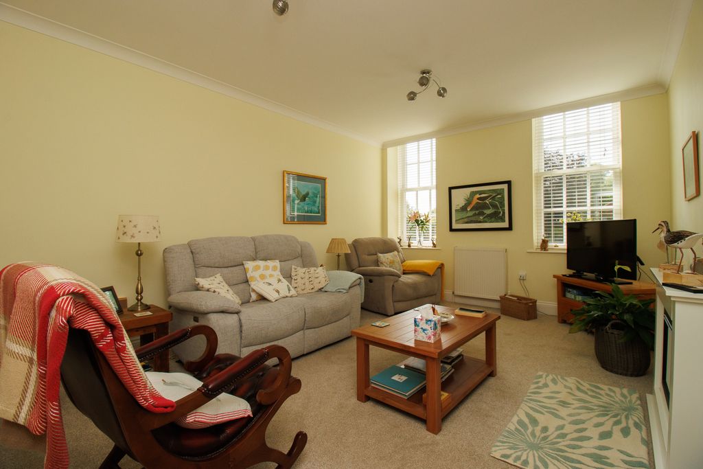 Property photo 2 of 14