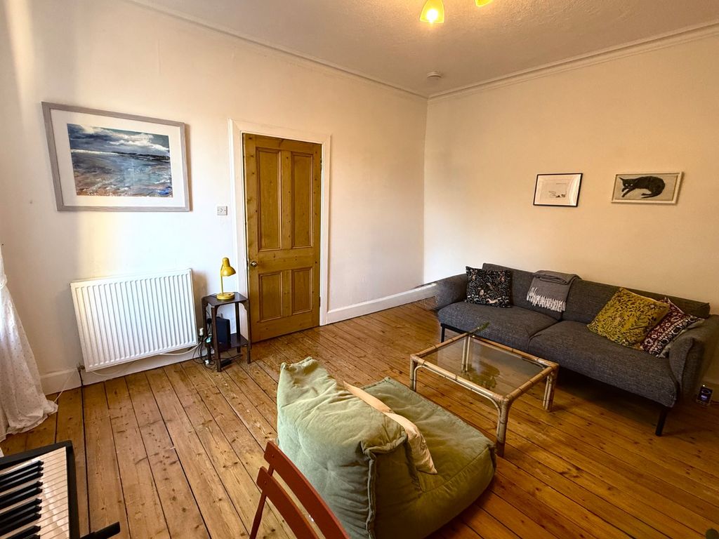 Property photo 2 of 11 Photo 2
