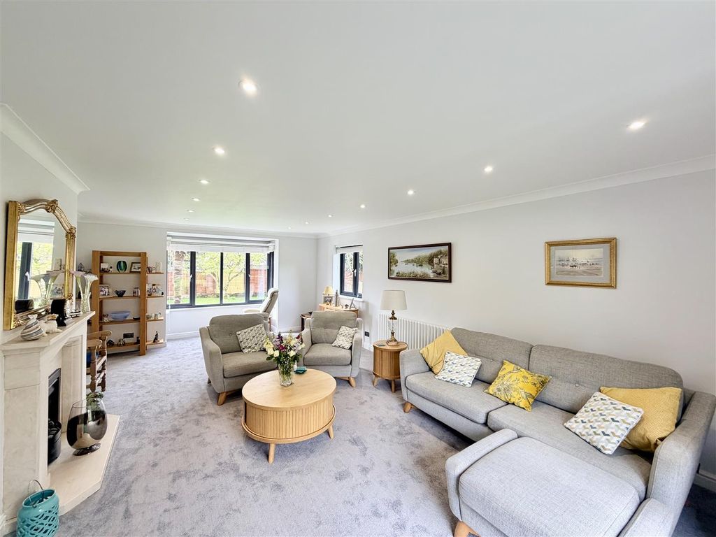 Property photo 2 of 50 Img_8438.Jpeg