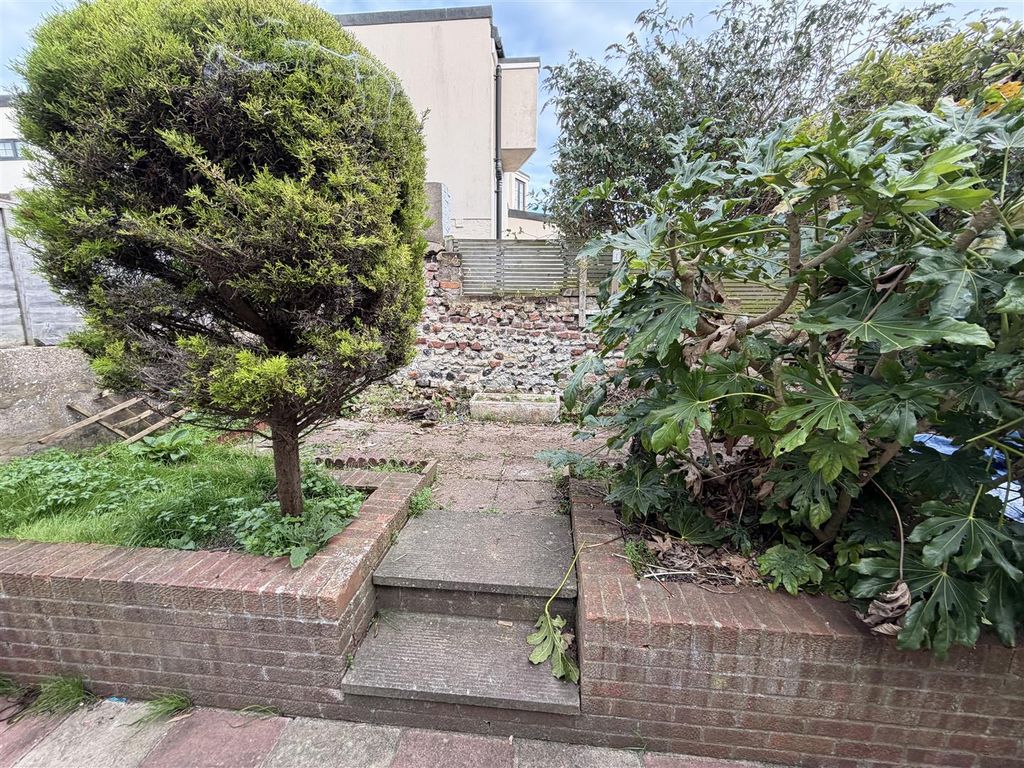 Property photo 2 of 10 Image00003.Jpeg