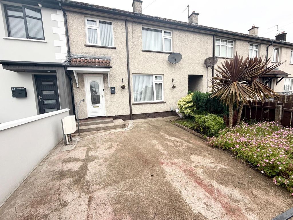 Property photo 2 of 14 Outside