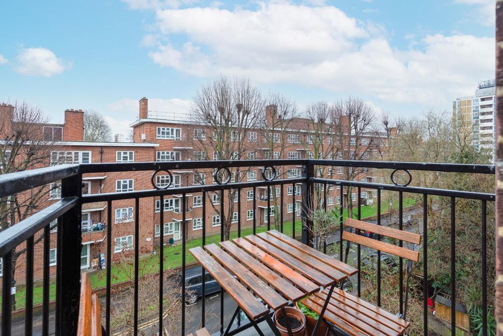 Property photo 2 of 16 Balcony