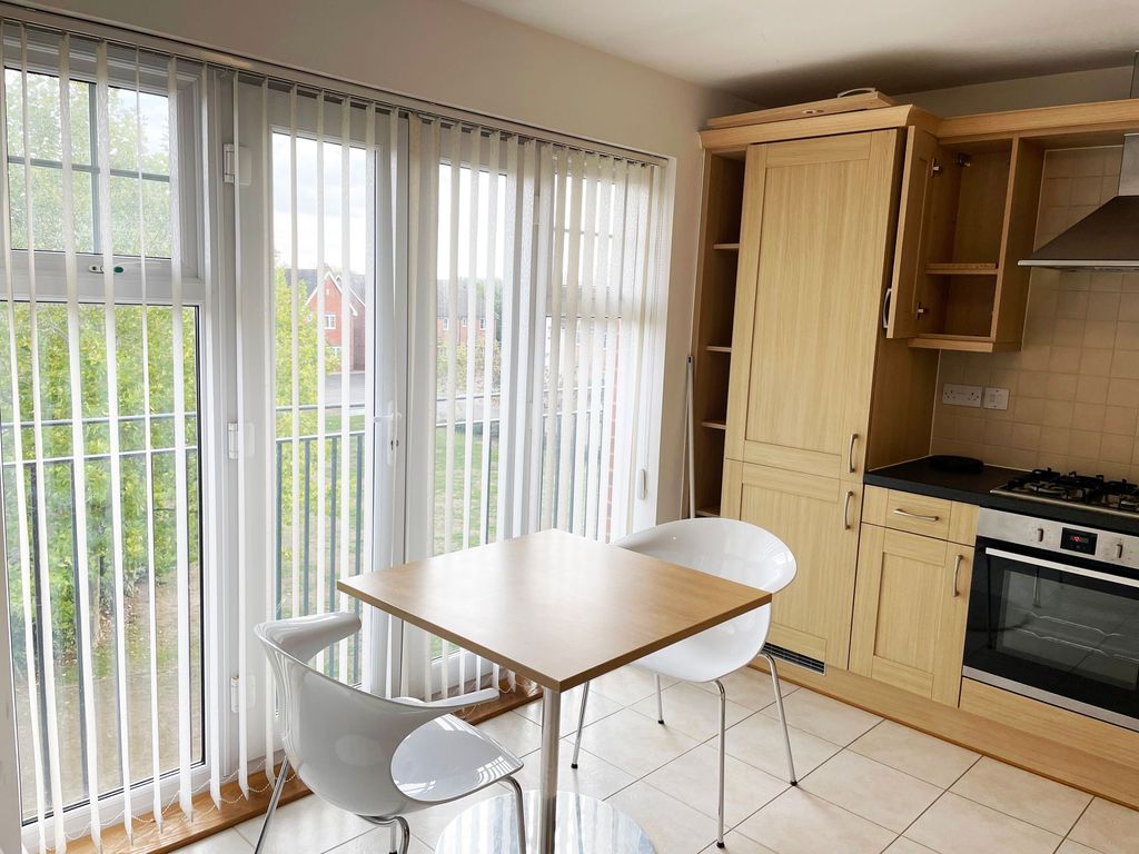 2 bed flat for saleCaldecott Chase, Abingdon OX14 photo 5