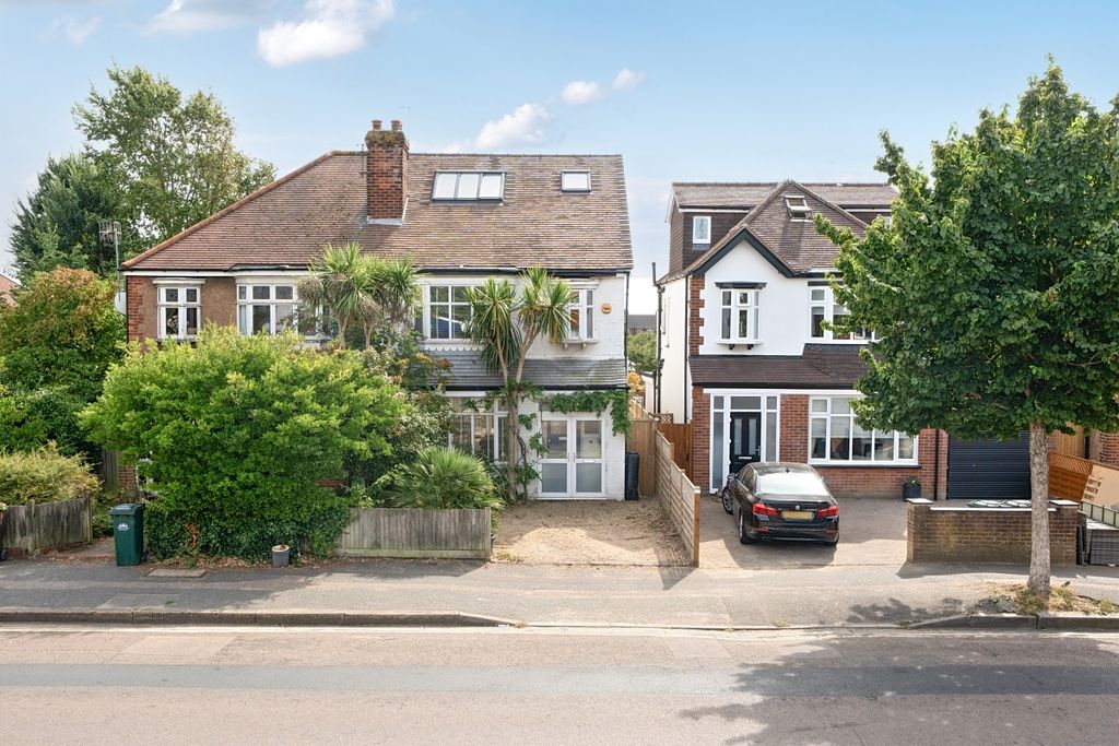 Property photo 3 of 12
