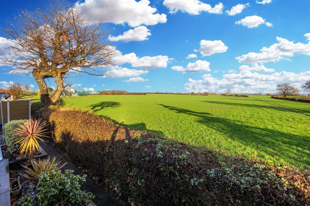 Property photo 2 of 24 Exterior