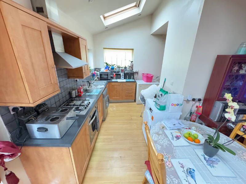 Property photo 3 of 22 Dining Kitchen