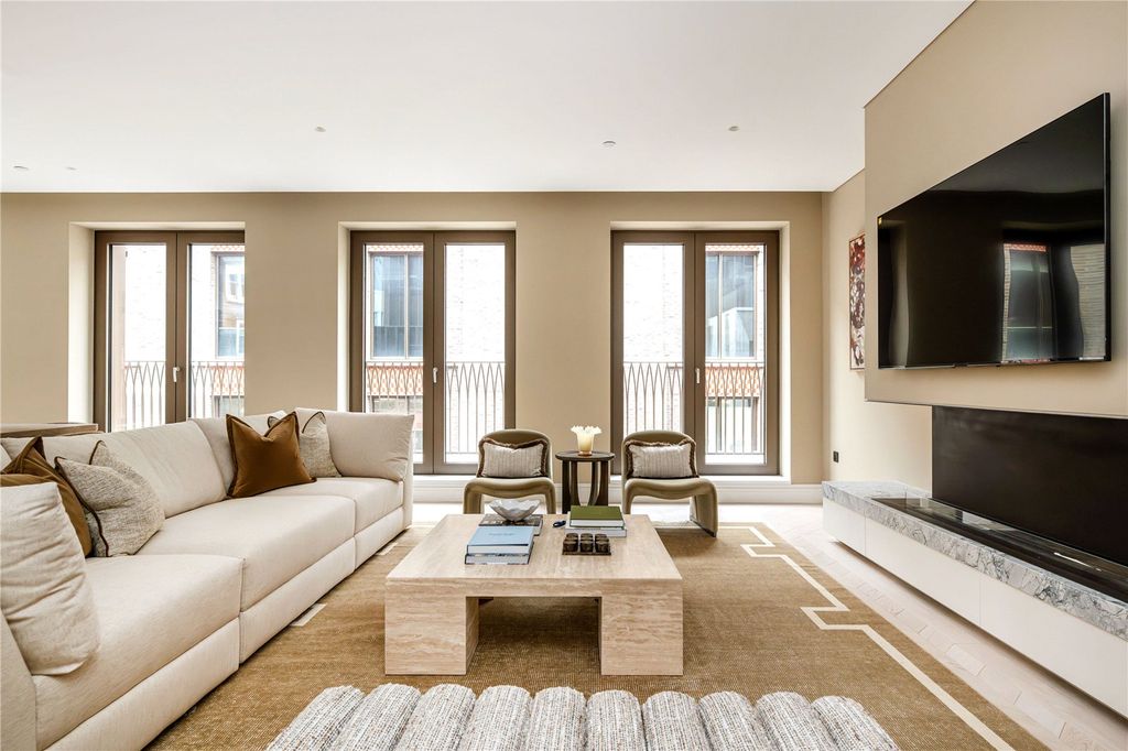 Property photo 3 of 13 Picture 3