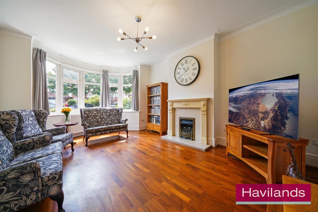 Property photo 2 of 22 The Chine-2.Jpg