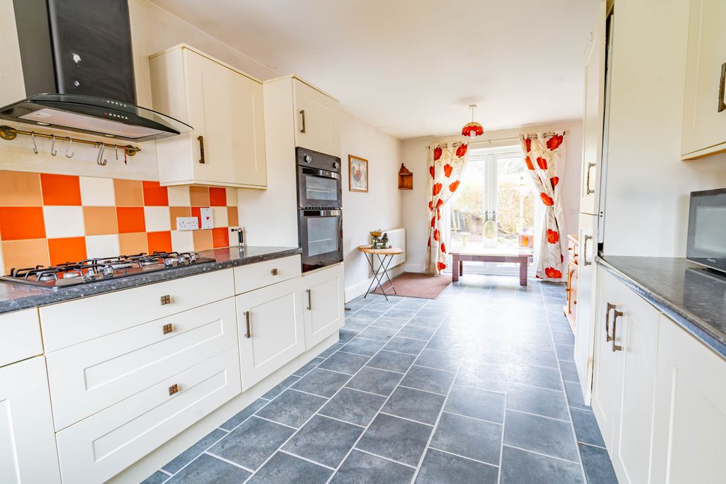 Property photo 3 of 18 Dsc05124Hdr