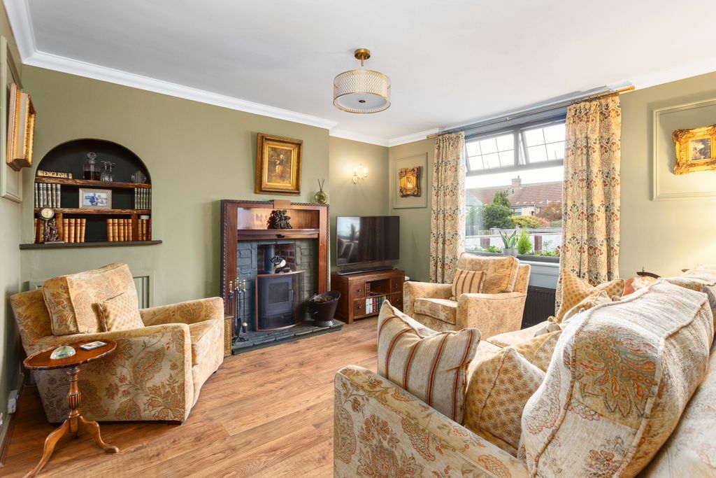 Property photo 2 of 33 Property Image 2