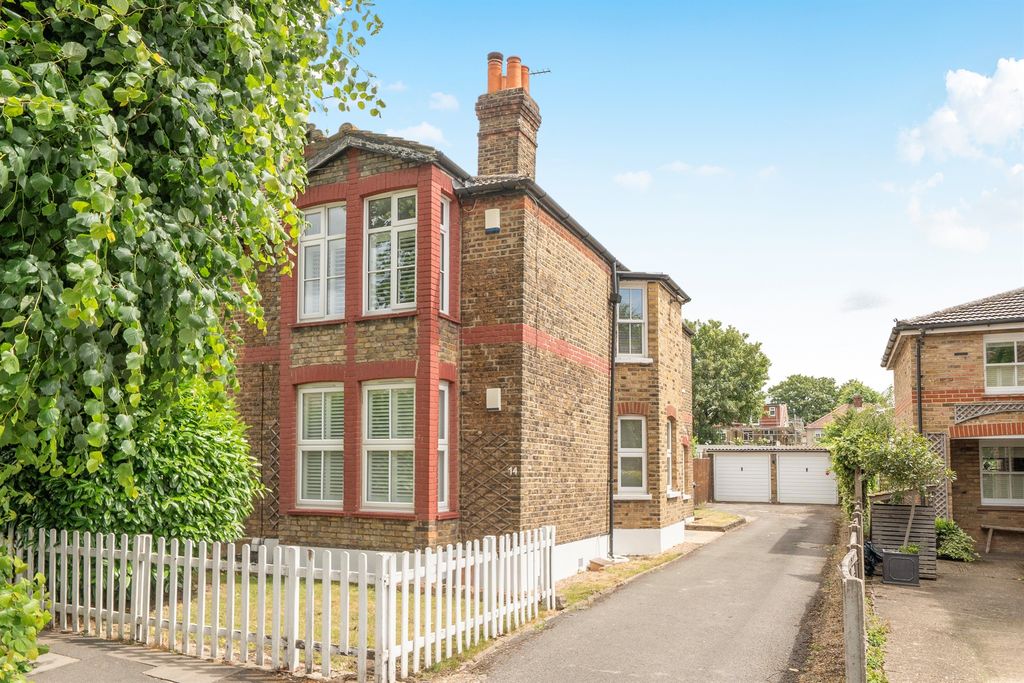 Property photo 1 of 13