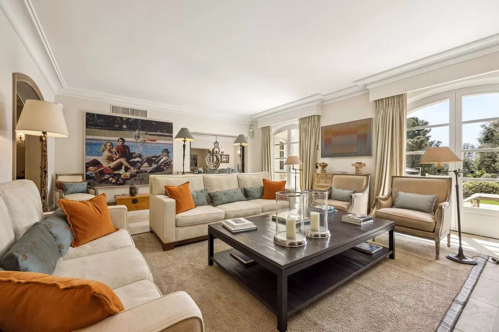 Property photo 3 of 11