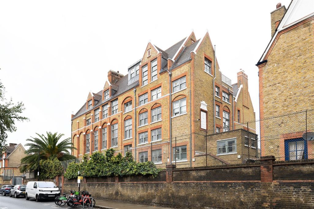 Property photo 1 of 23 Royal Gate Apartments, E9