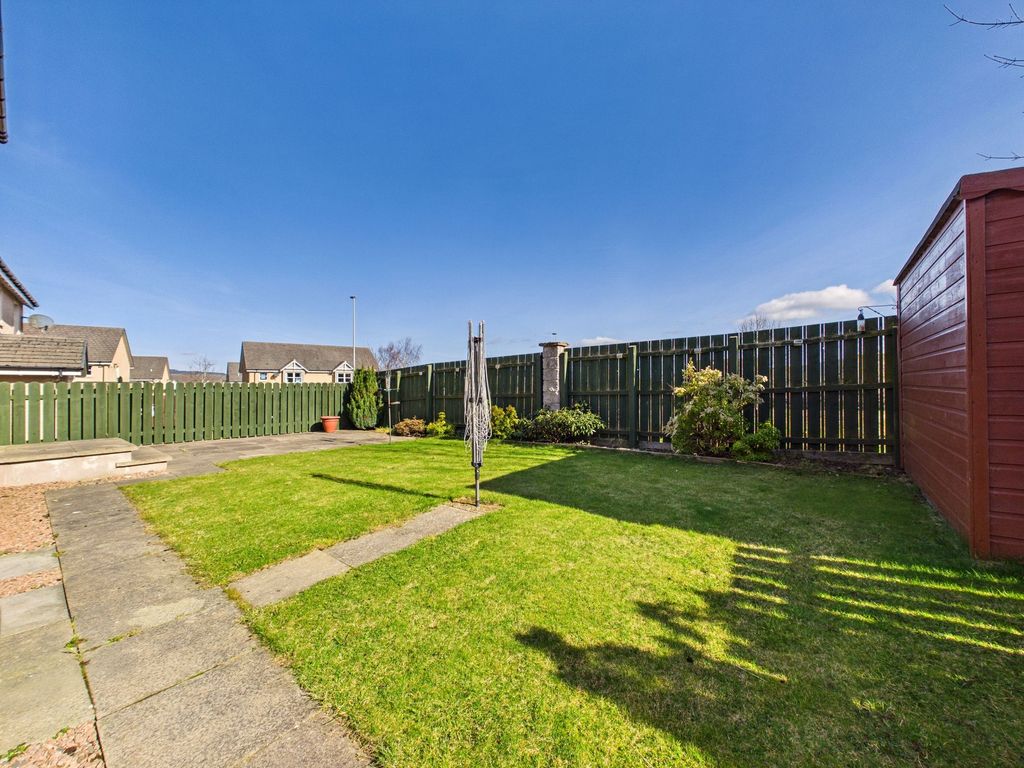 Property photo 2 of 26