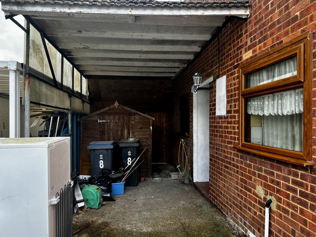 Property photo 3 of 18 Photo 2