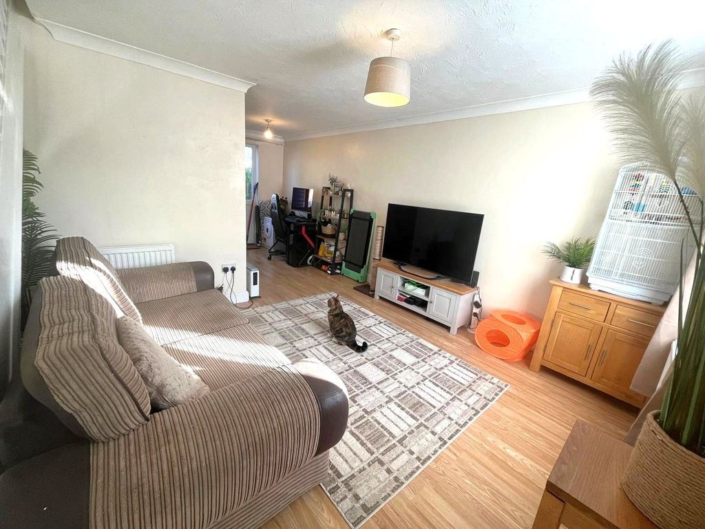 Property photo 2 of 9 Picture No. 10