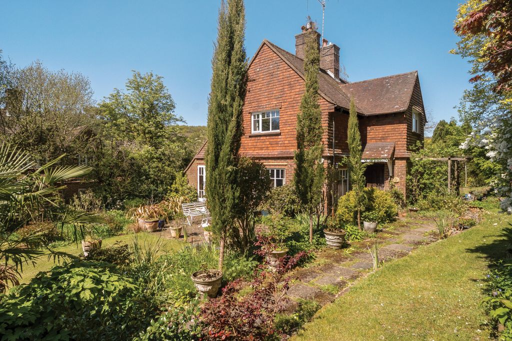 Property photo 1 of 16