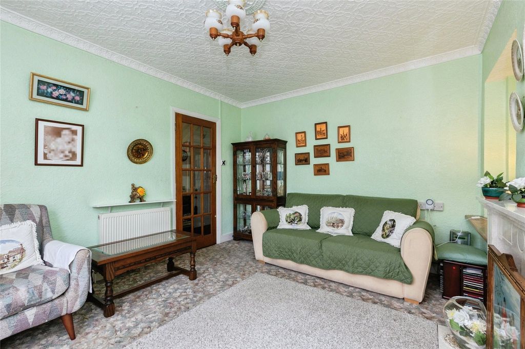 Property photo 2 of 18 Picture No. 10