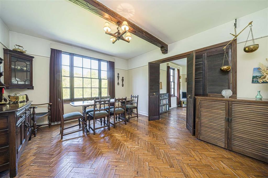 Property photo 3 of 8