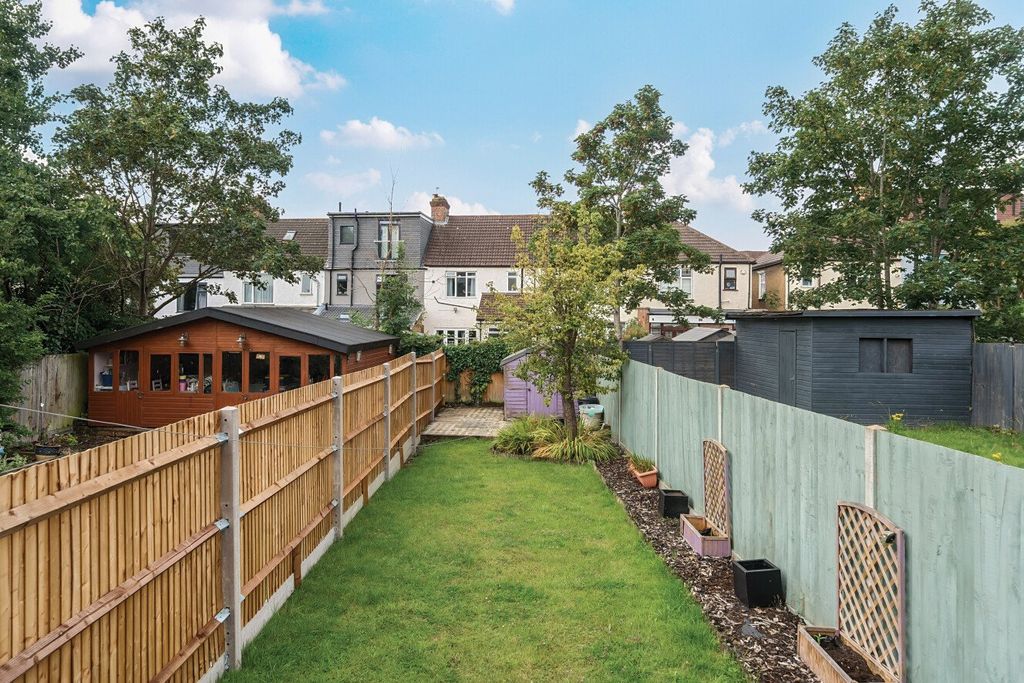 Property photo 2 of 30 Picture No. 14