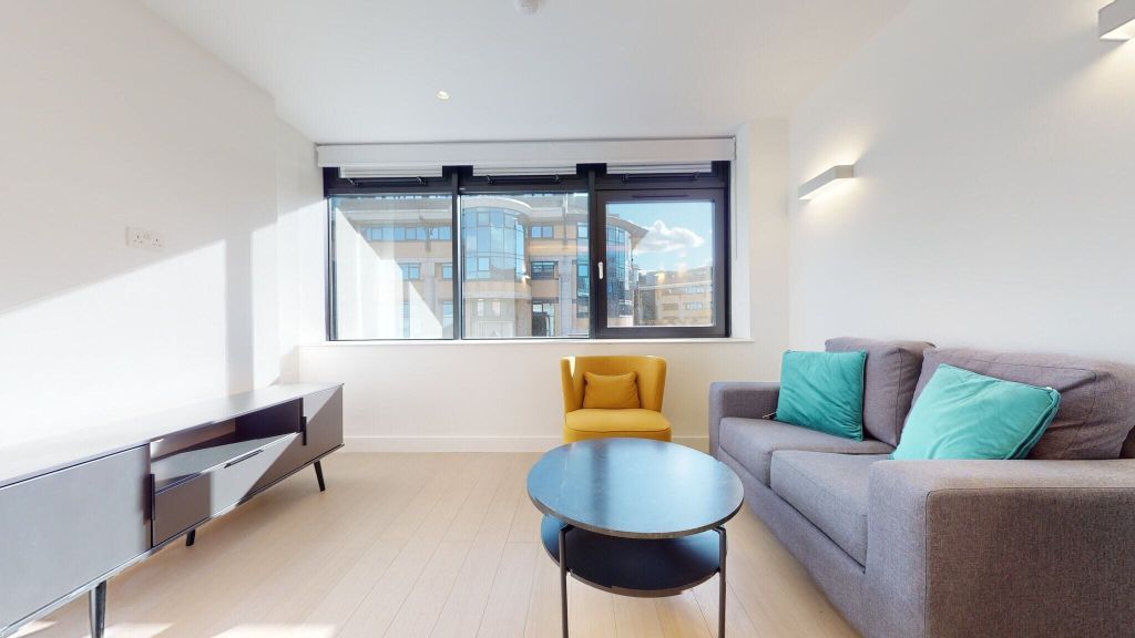 Property photo 1 of 10 Living Room