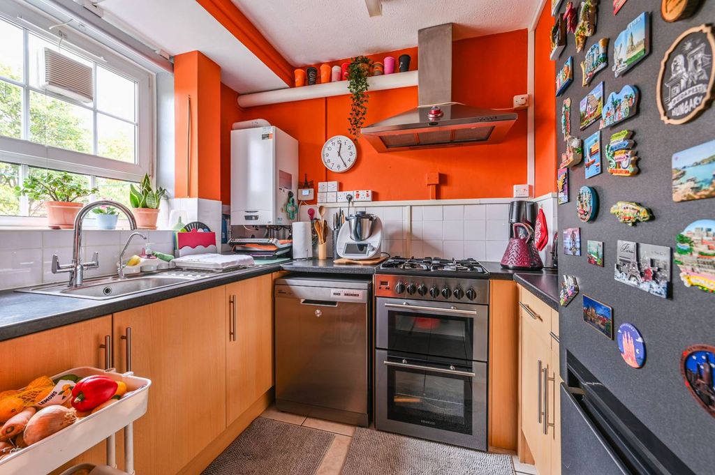 Property photo 1 of 6