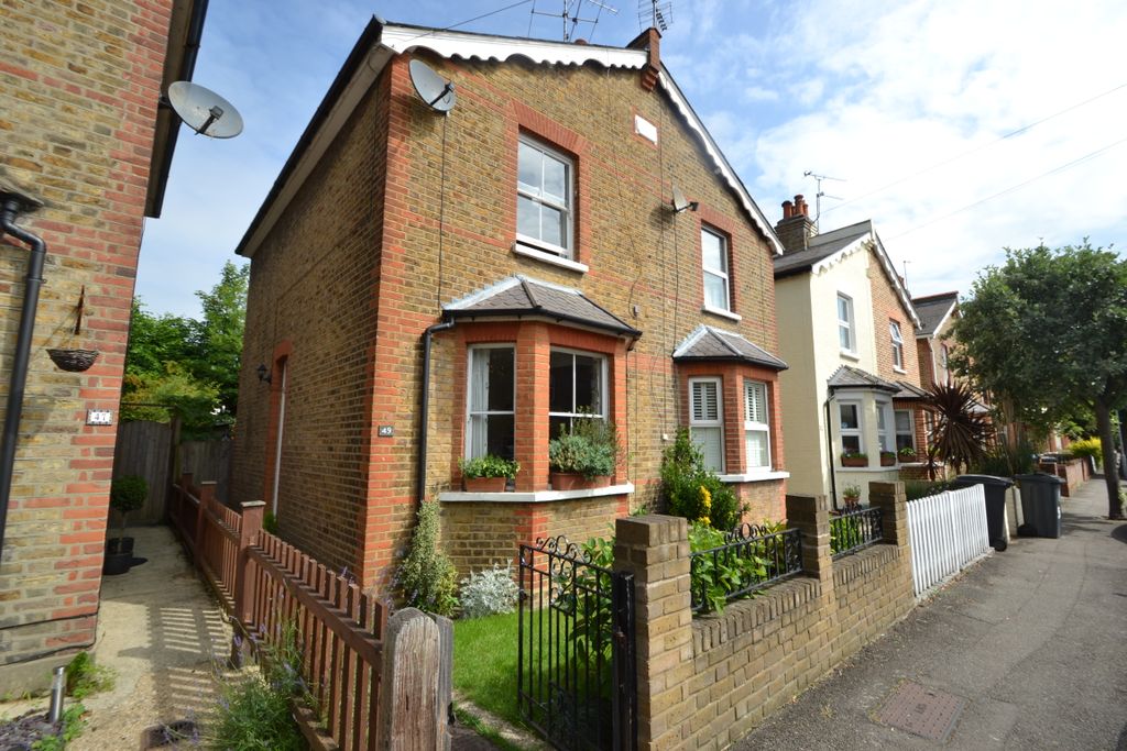 Property photo 1 of 8