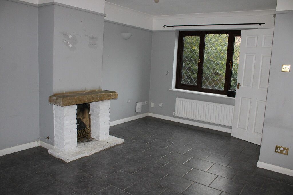 Property photo 2 of 9 Lounge