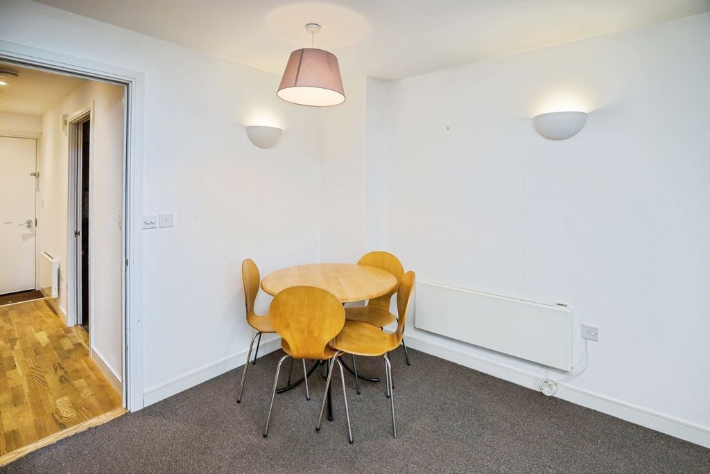 Property photo 3 of 16 Pbox-Img.Jpg