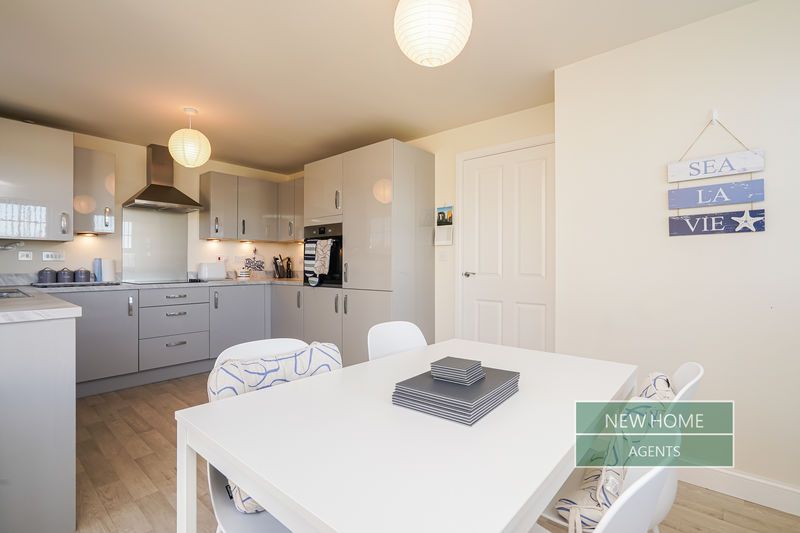 Property photo 3 of 32 Photo 11