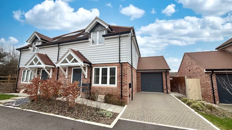 Property photo 1 of 15 Front External/Driveway/Garage