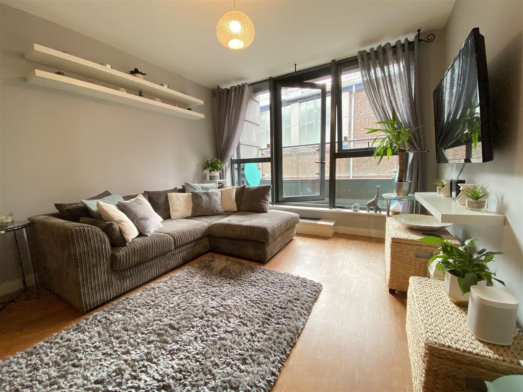 Property photo 2 of 9