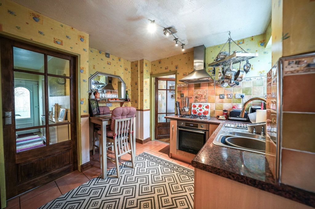 Property photo 2 of 16