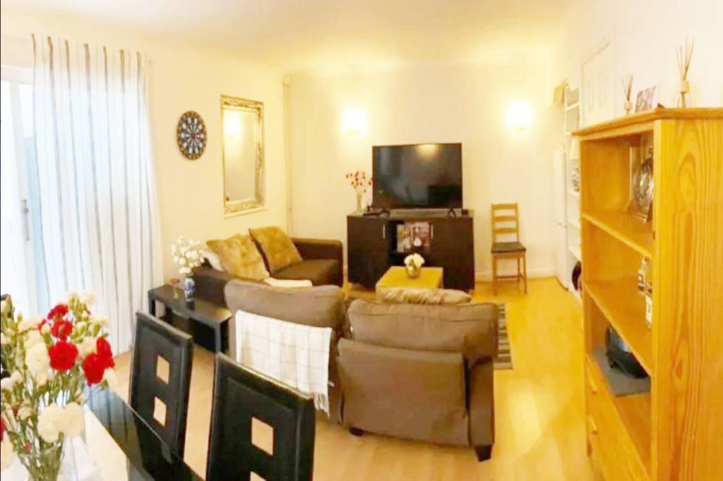Property photo 1 of 15 4 Bed Detached House To Rent Oxley Close, London Se1