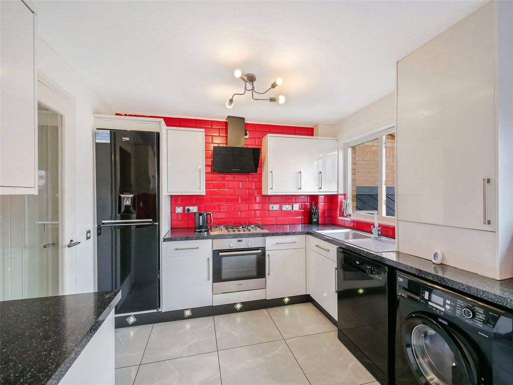 Property photo 3 of 21 Picture No. 05