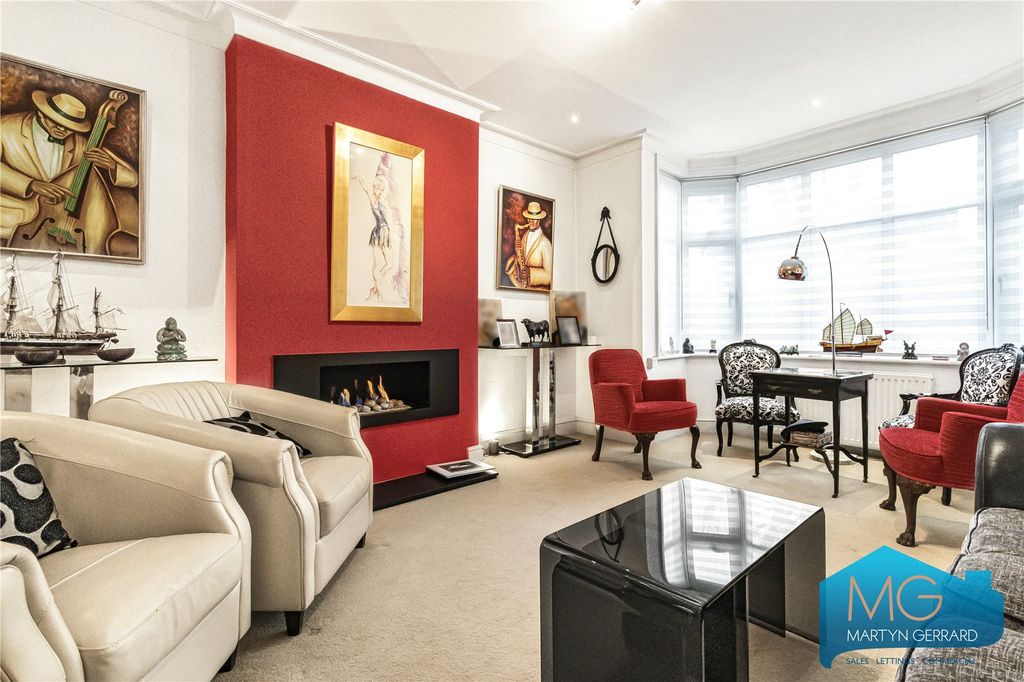 Property photo 1 of 34 Picture No. 21