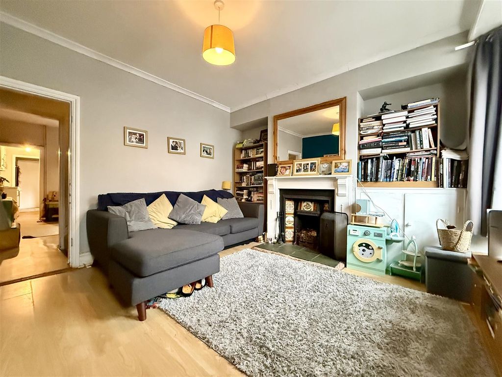 Property photo 2 of 14 2