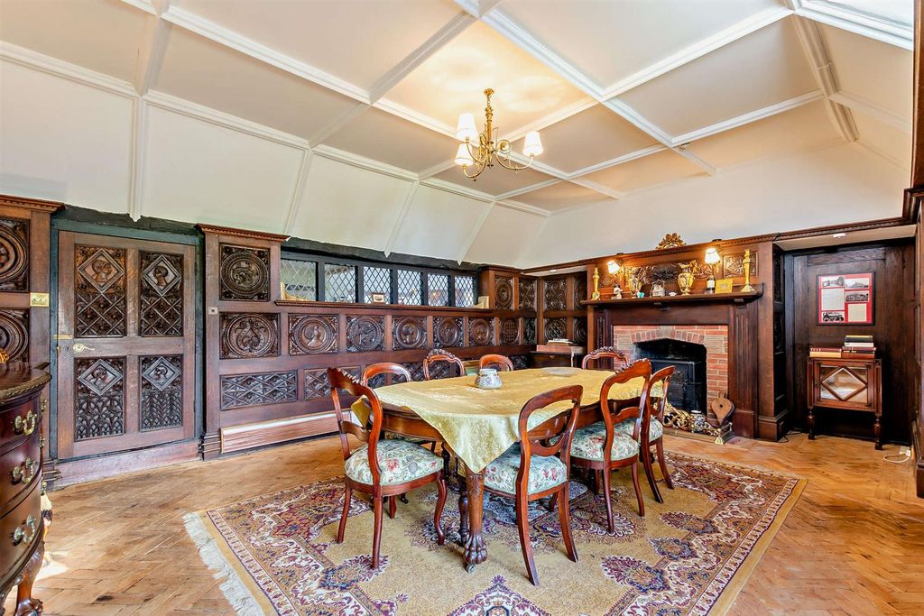 Property photo 3 of 46 Dining Room