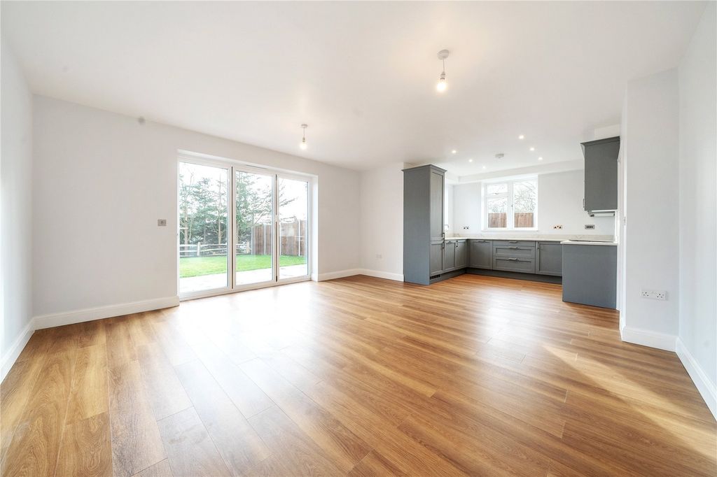 Property photo 3 of 14 Picture No. 04