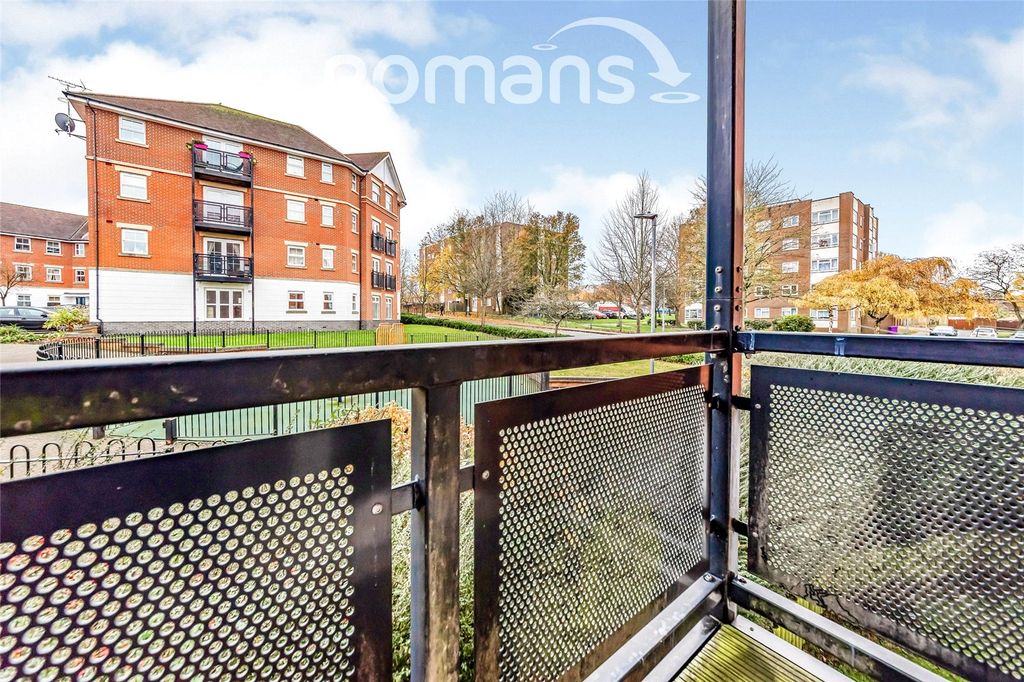 Property photo 2 of 8 4