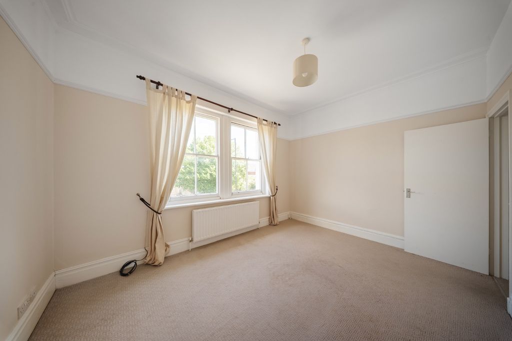 Property photo 2 of 9 4274992