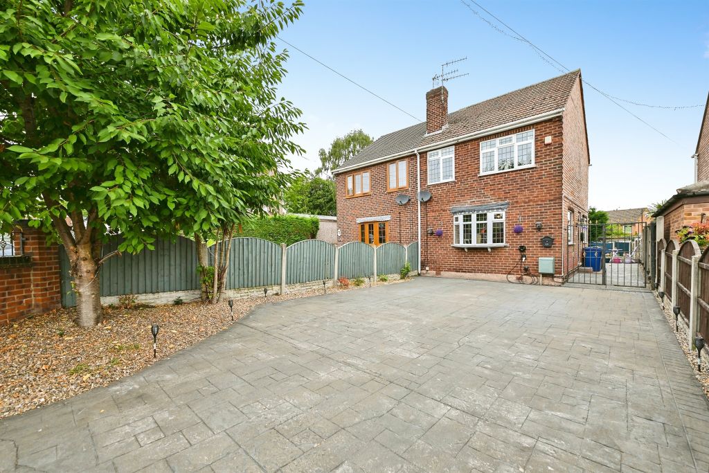 Property photo 2 of 19