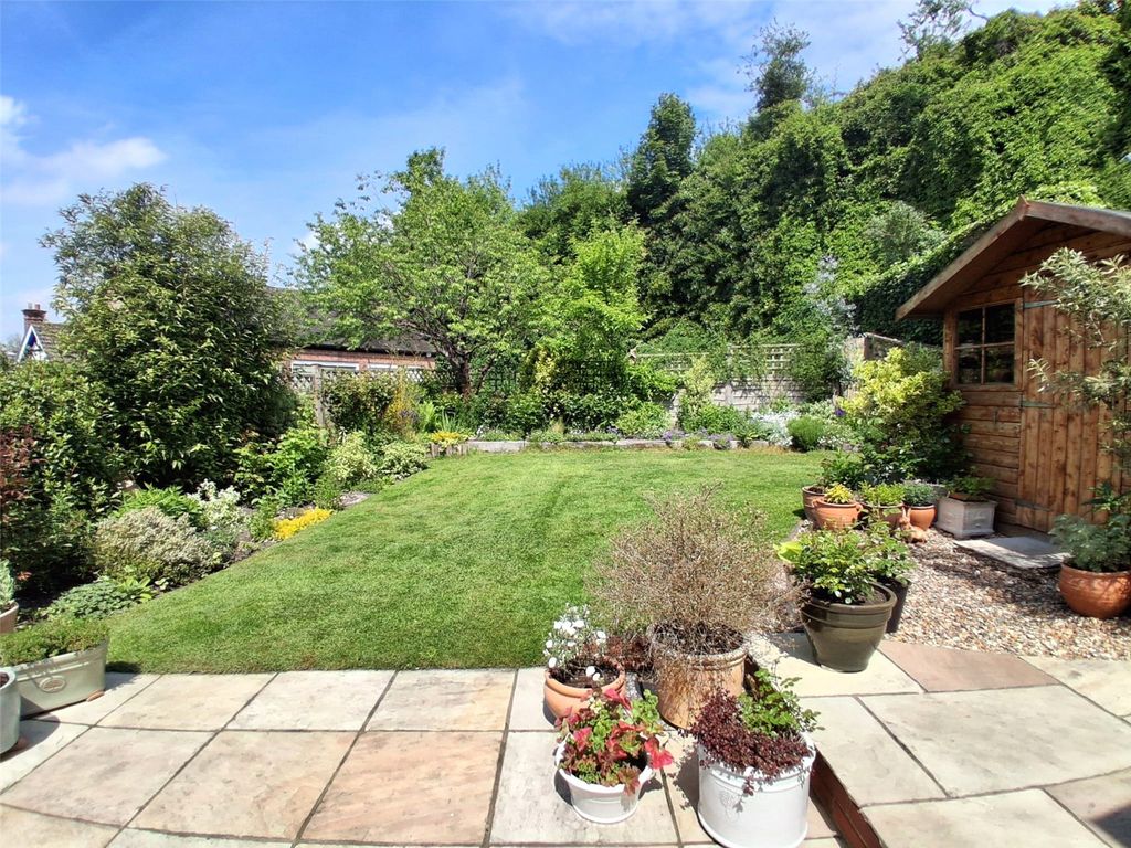 Property photo 2 of 24 Picture No. 48