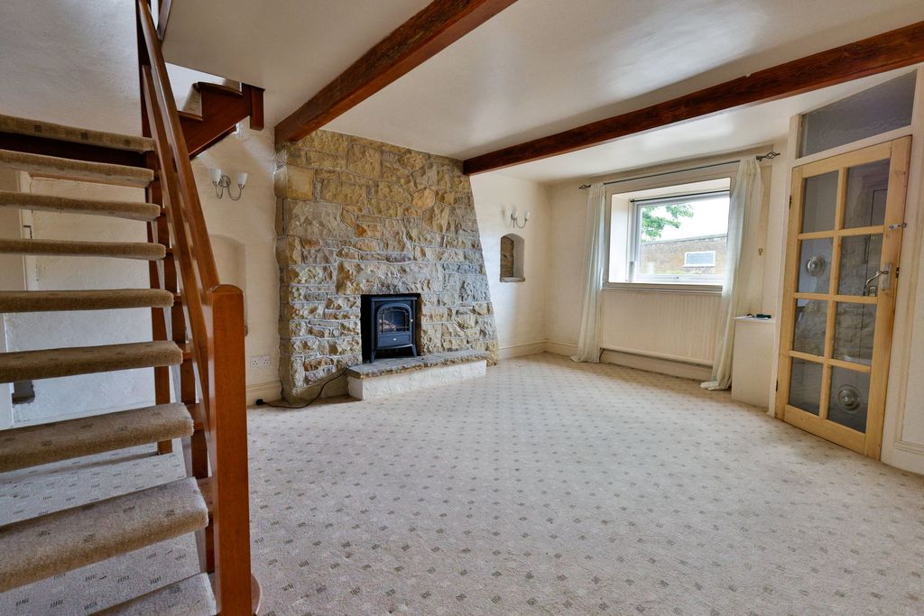 Property photo 3 of 25